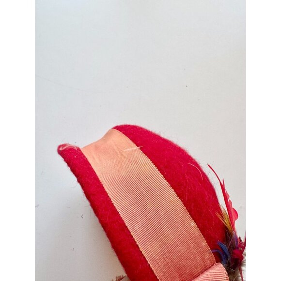 Vintage Red Wool Felt Pink Grosgrain Ribbon Feather Capulet Hat - Picture 10 of 16